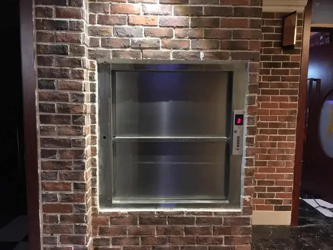 窗口式電梯